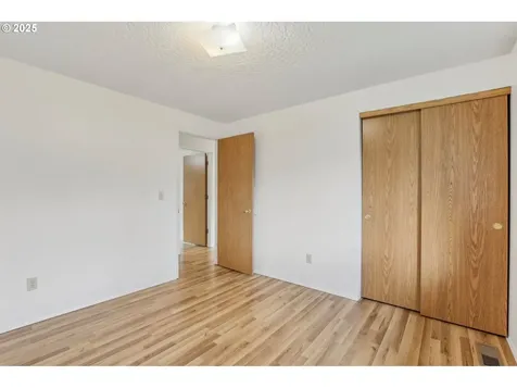 15811 NE 35th Street Vancouver WA 98682