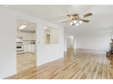 15811 NE 35th Street Vancouver WA 98682