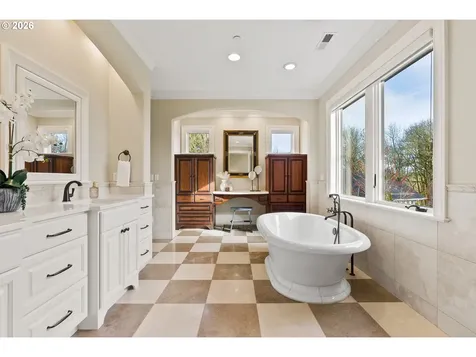 2147 Glenmorrie Lane Lake Oswego OR 97034