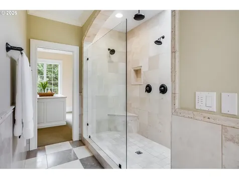 2147 Glenmorrie Lane Lake Oswego OR 97034