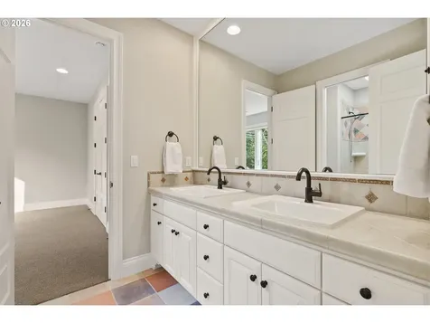 2147 Glenmorrie Lane Lake Oswego OR 97034