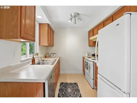 7134 N Greenwich Avenue Portland OR 97217