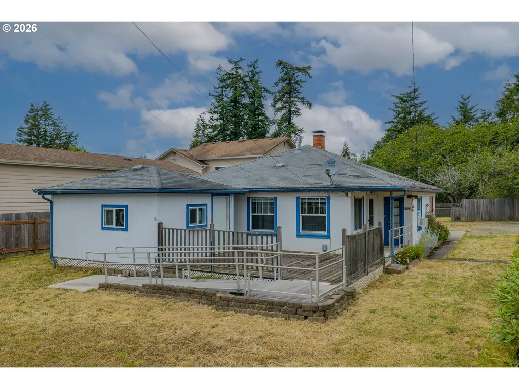 1923 Maple Street Myrtle Point OR 97458