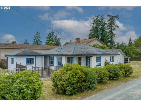 1923 Maple Street Myrtle Point OR 97458