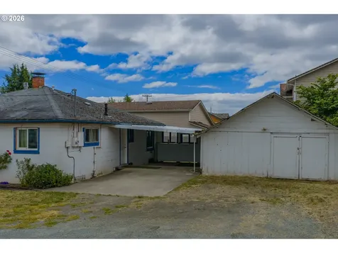 1923 Maple Street Myrtle Point OR 97458