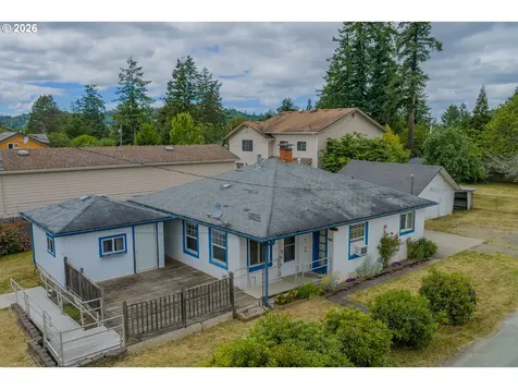 1923 Maple Street Myrtle Point OR 97458