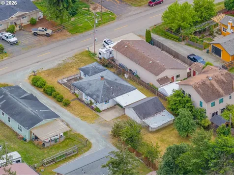 1923 Maple Street Myrtle Point OR 97458