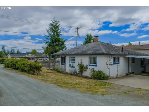 1923 Maple Street Myrtle Point OR 97458