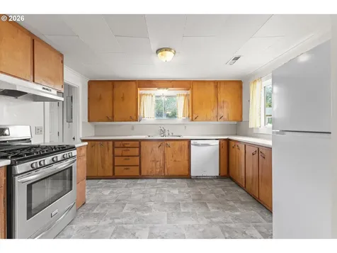 1923 Maple Street Myrtle Point OR 97458