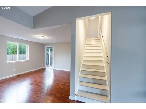 7220 SE Ogden Street Portland OR 97206