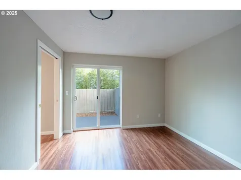 7220 SE Ogden Street Portland OR 97206