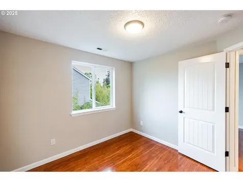 7220 SE Ogden Street Portland OR 97206