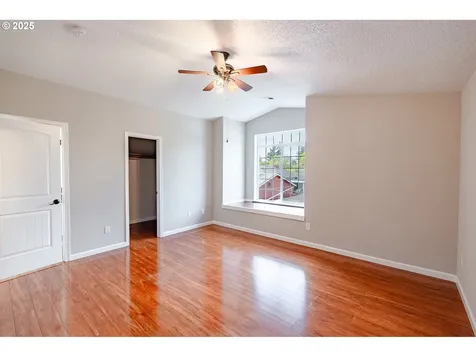 7220 SE Ogden Street Portland OR 97206