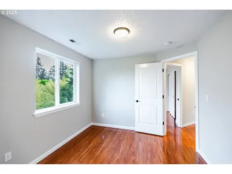 7220 SE Ogden Street Portland OR 97206