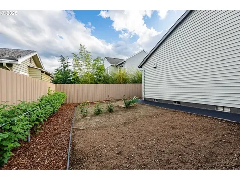 7220 SE Ogden Street Portland OR 97206