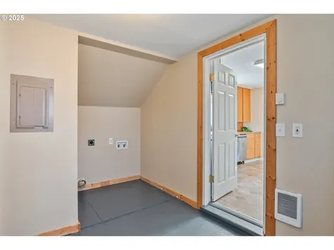 4656 Ocean Beach Highway Longview WA 98632