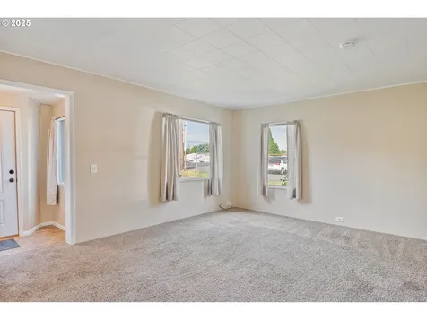 4656 Ocean Beach Highway Longview WA 98632