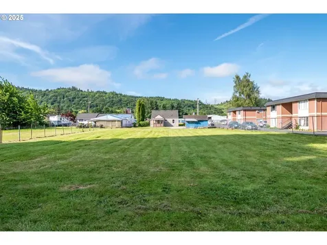 4656 Ocean Beach Highway Longview WA 98632
