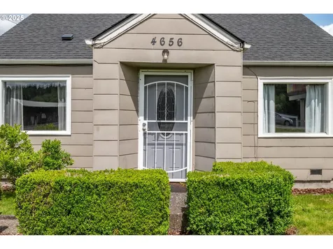4656 Ocean Beach Highway Longview WA 98632