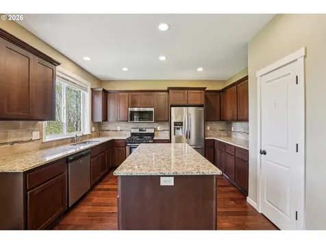 2117 SE Cochran Drive Gresham OR 97080