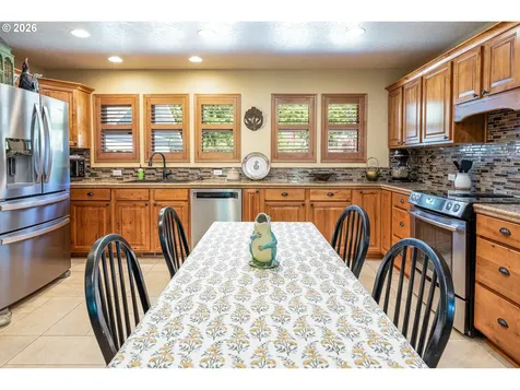 384 Edgeview Drive Elkton OR 97436