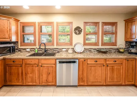 384 Edgeview Drive Elkton OR 97436