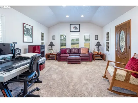 384 Edgeview Drive Elkton OR 97436