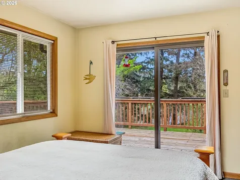 91848 Highway 104 Warrenton OR 97146