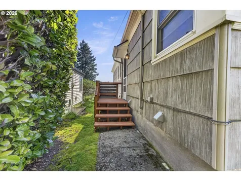 3635 NE Going Street Portland OR 97211