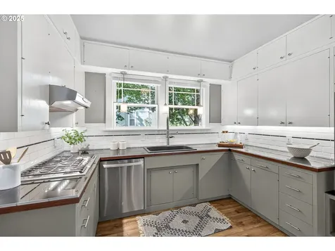 3107 N Rosa Parks Way Portland OR 97217