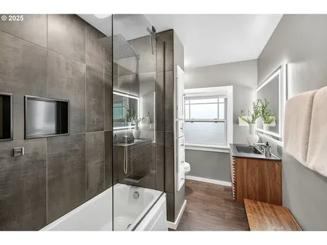 3107 N Rosa Parks Way Portland OR 97217