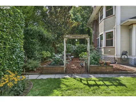 3107 N Rosa Parks Way Portland OR 97217