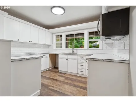 68315 E Twinberry Loop Welches OR 97067