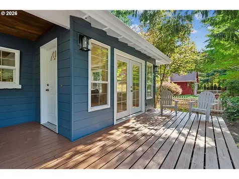 68315 E Twinberry Loop Welches OR 97067