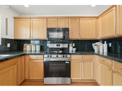 7861 SE Springwater Drive Portland OR 97206