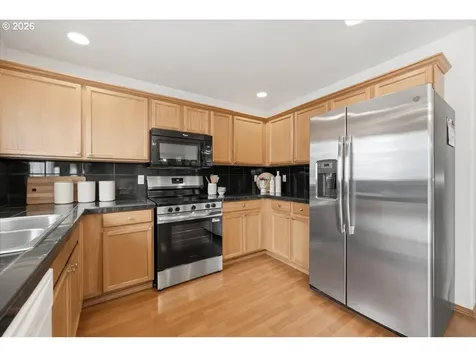 7861 SE Springwater Drive Portland OR 97206