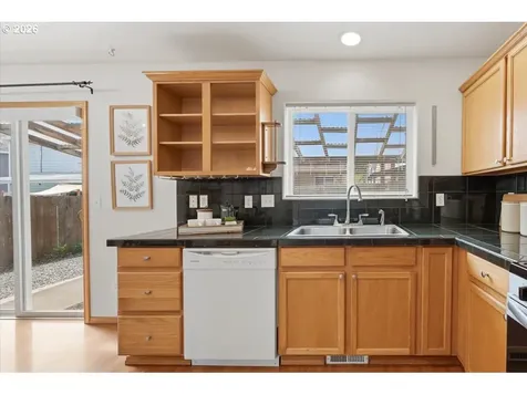 7861 SE Springwater Drive Portland OR 97206