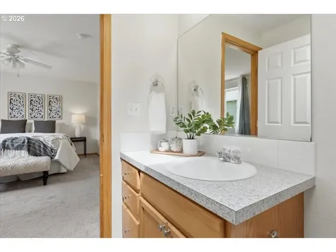 7861 SE Springwater Drive Portland OR 97206