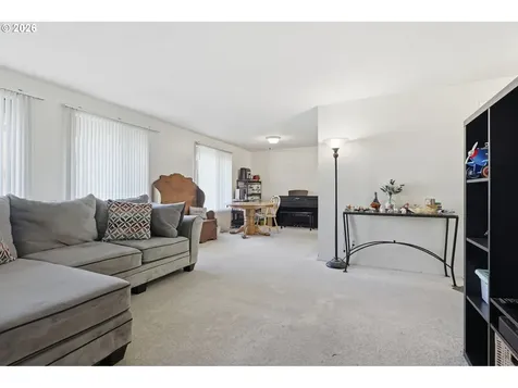 5643 SE Sierra Street Hillsboro OR 97123
