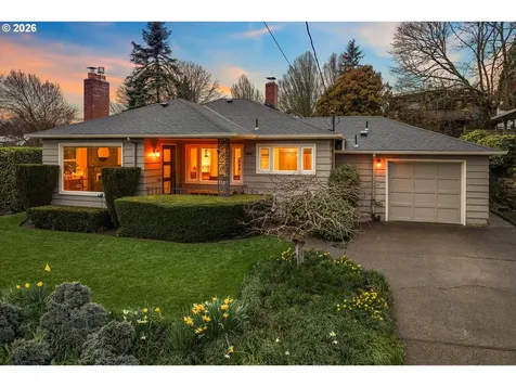 4145 SE Knapp Street Portland OR 97202