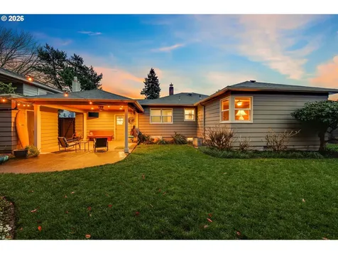 4145 SE Knapp Street Portland OR 97202