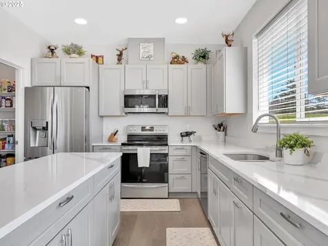 33455 Bing Lane Warrenton OR 97146
