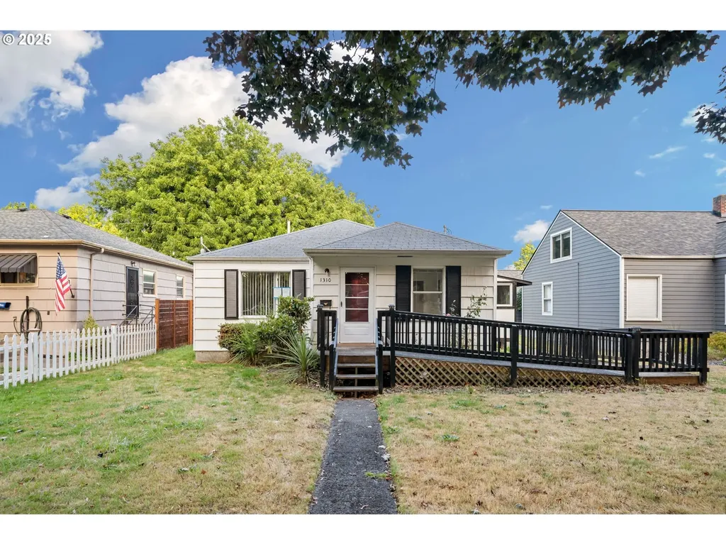 1310 8th Avenue Longview WA 98632
