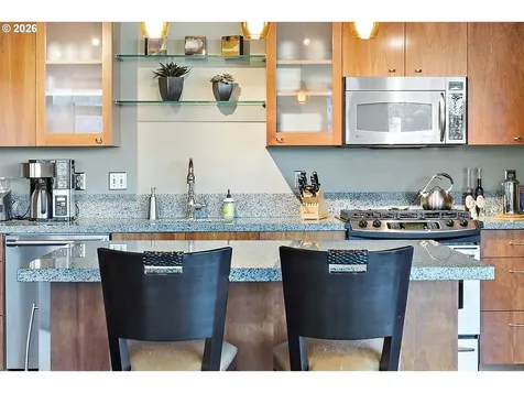 1221 SW 10th Avenue Portland OR 97205