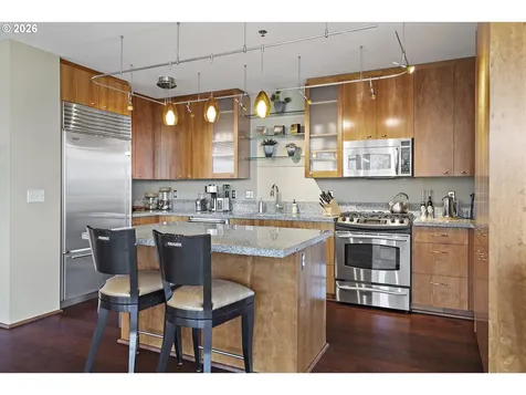 1221 SW 10th Avenue Portland OR 97205