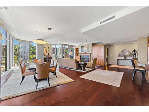 1221 SW 10th Avenue Portland OR 97205