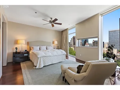 1221 SW 10th Avenue Portland OR 97205
