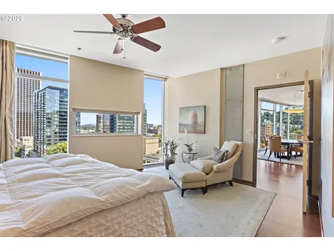 1221 SW 10th Avenue Portland OR 97205