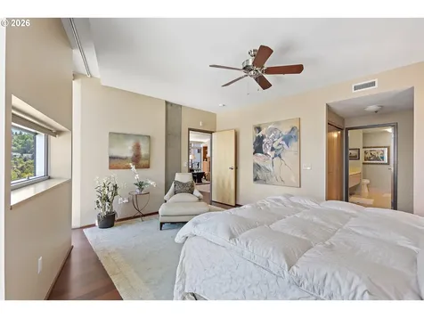 1221 SW 10th Avenue Portland OR 97205