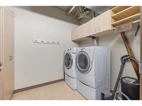 1221 SW 10th Avenue Portland OR 97205